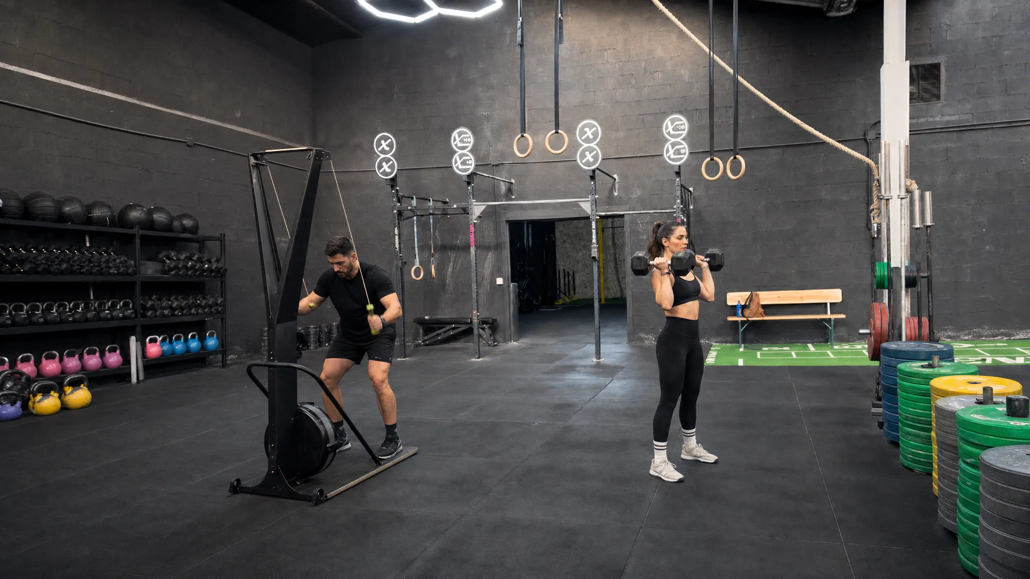 Cardio vs pesas para perder peso en H&H Fitness Villalbilla